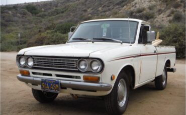 Datsun-521-1969-White-Black