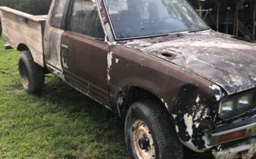 Datsun-710-4x4-1983-custom