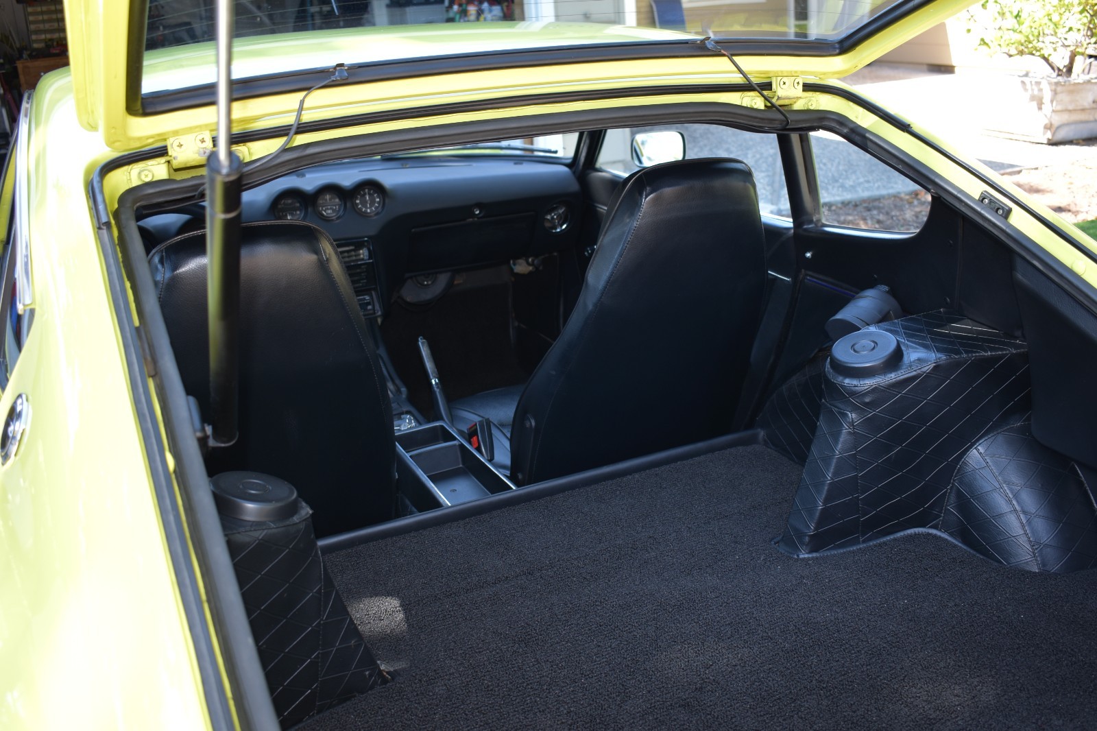 Datsun-Z-Series-1973-Coupe-4