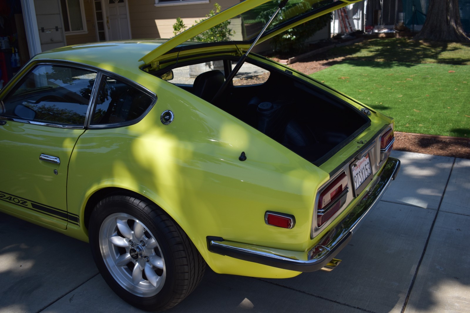 Datsun-Z-Series-1973-Coupe-5