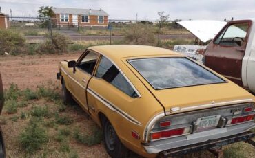 Datsun-b-210-1977-yellow-1