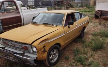 Datsun-b-210-1977-yellow-2