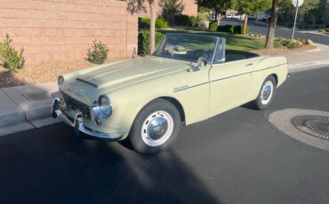 Datsun-fairlady-roadster-1966-white-1