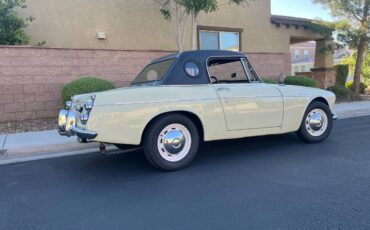 Datsun-fairlady-roadster-1966-white-5