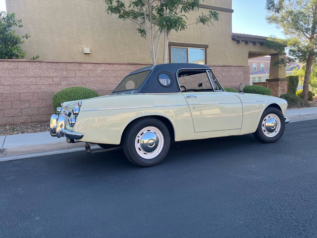 Datsun-fairlady-roadster-1966-white-5