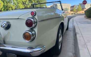 Datsun-fairlady-roadster-1966-white-9