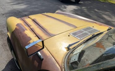 Datsun-fairlady-roadster-convertible-1966-yellow-19