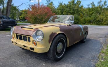 Datsun-fairlady-roadster-convertible-1966-yellow