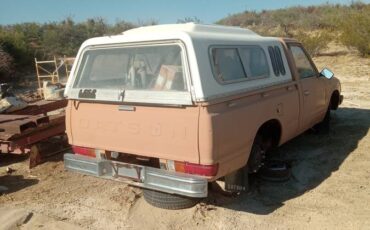 Datsun-pickup-1982-2