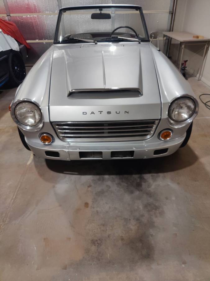 Datsun-roadster-1600-1970-grey-5