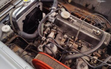 Datsun-roadster-1600-1970-grey-8