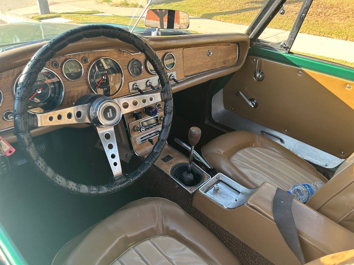Datsun-roadster-1967-green-4