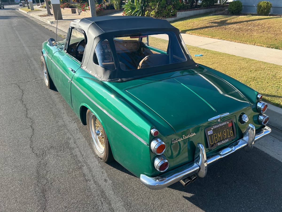 Datsun-roadster-1967-green-6