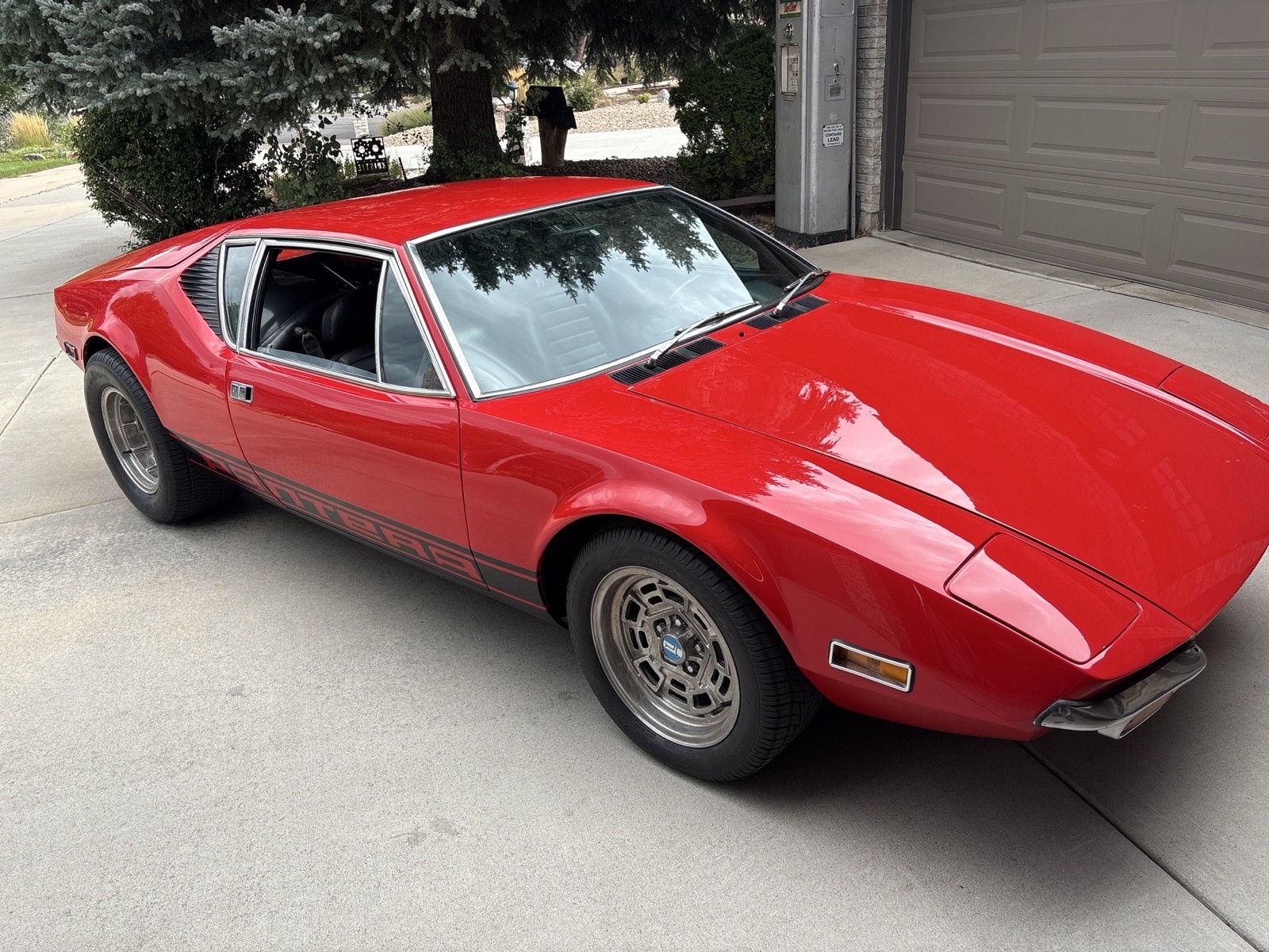 De-Tomaso-Pantera-1972-10