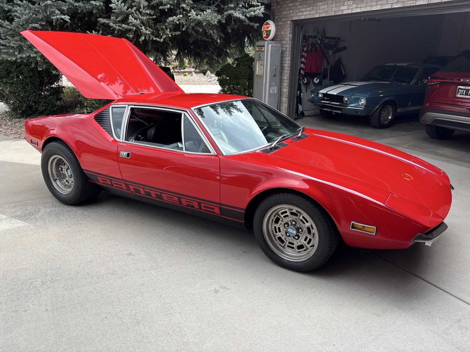 De-Tomaso-Pantera-1972-19