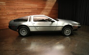 DeLorean-1981-1