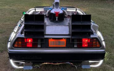 DeLorean-1981-12