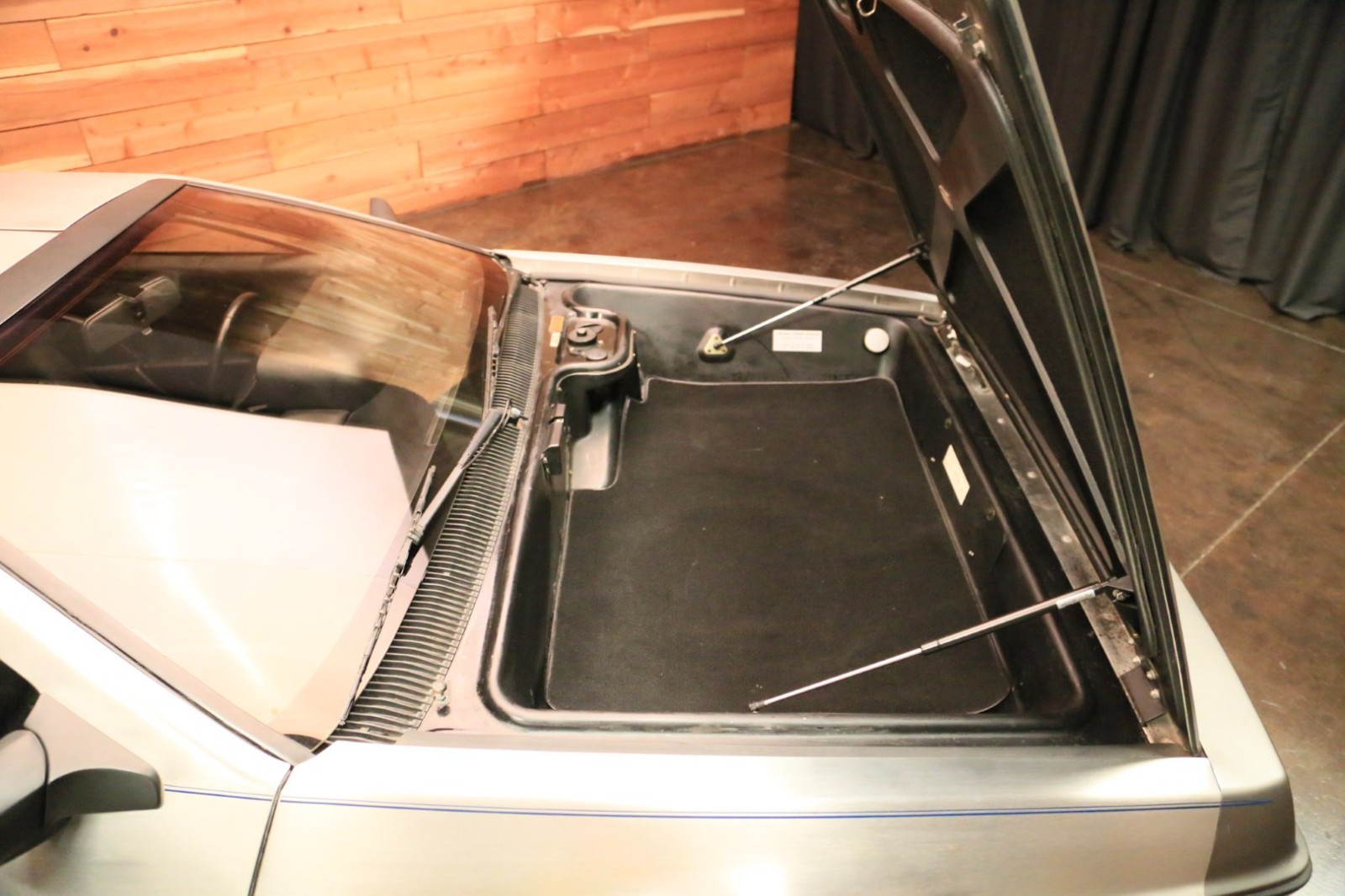 DeLorean-1981-16