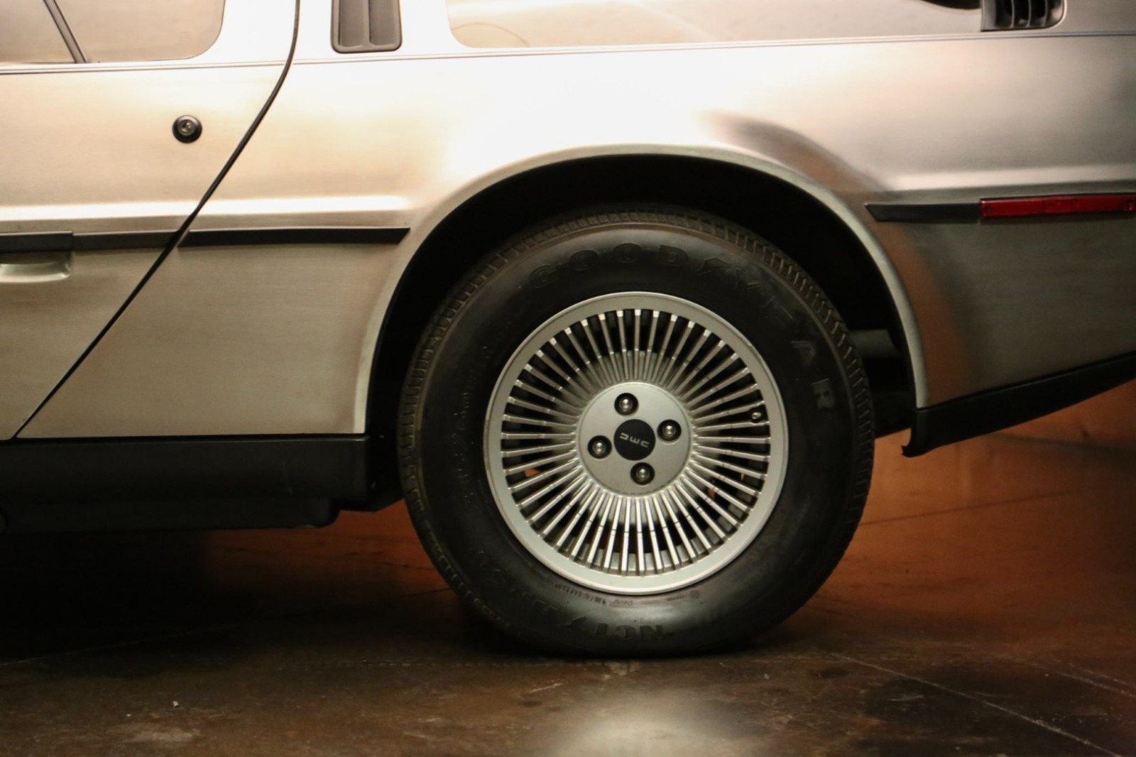 DeLorean-1981-17