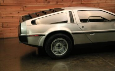 DeLorean-1981-2