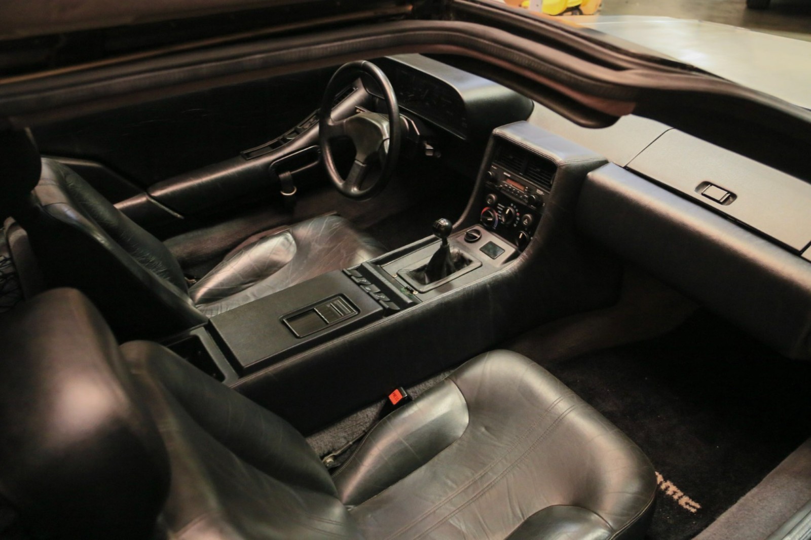 DeLorean-1981-25