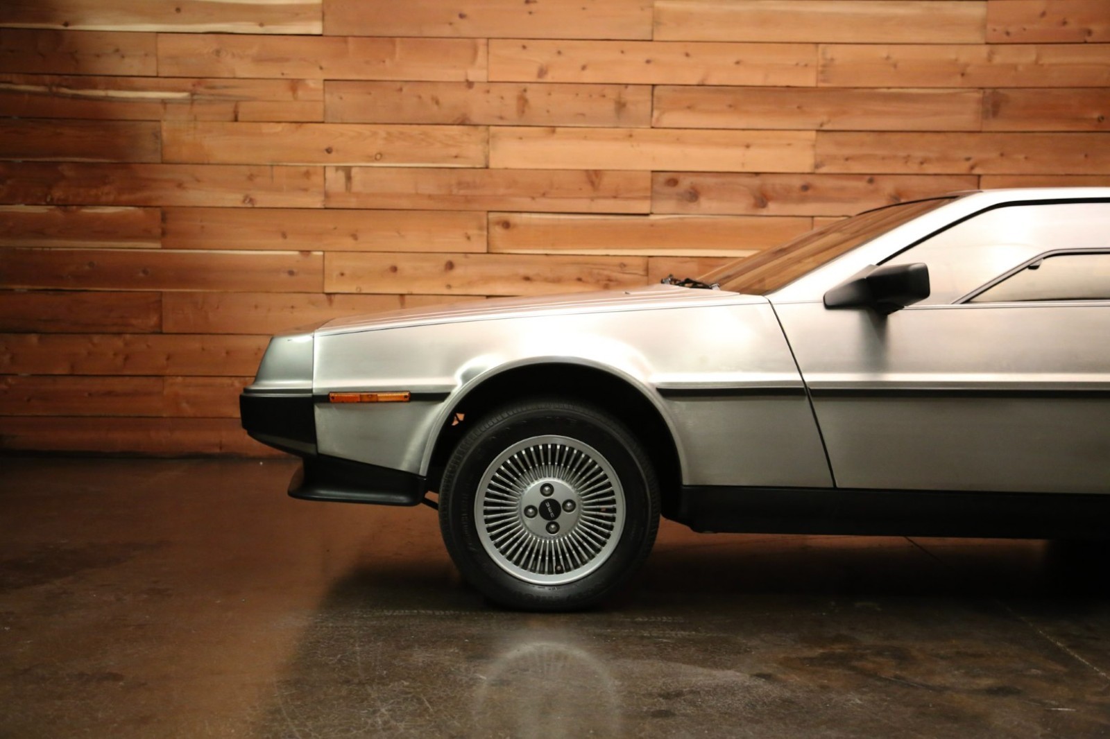 DeLorean-1981-4