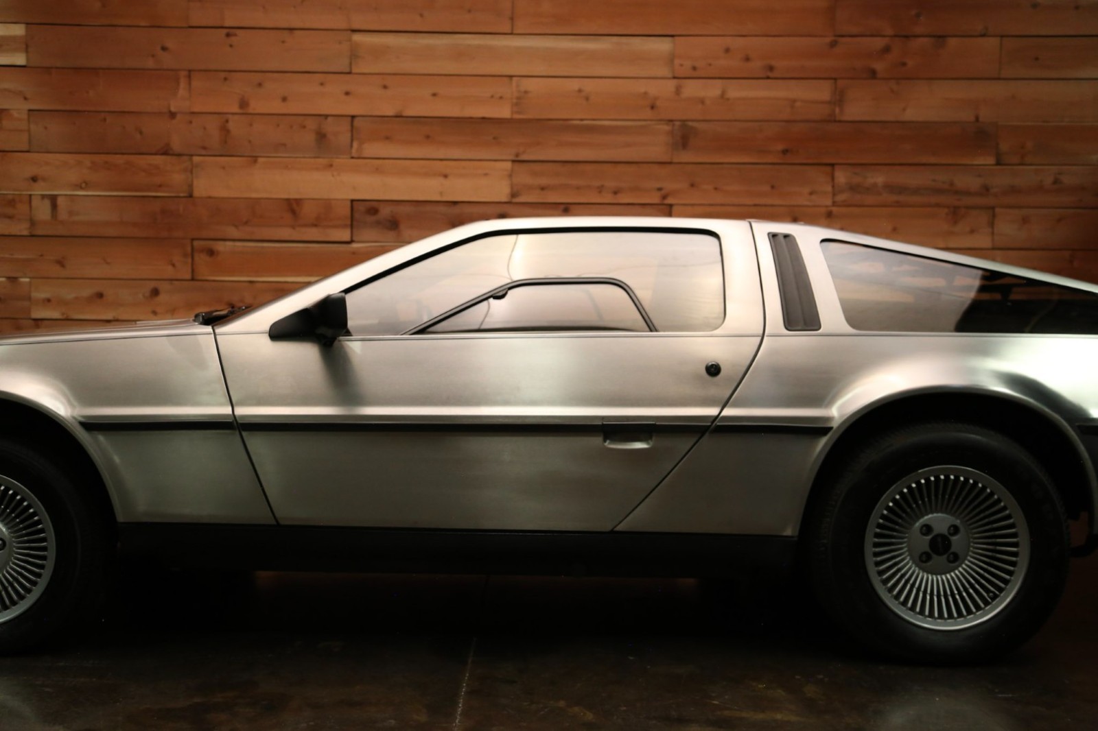 DeLorean-1981-5