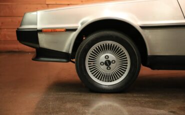 DeLorean-1981-7