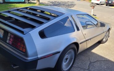 DeLorean-DMC-12-1981-2
