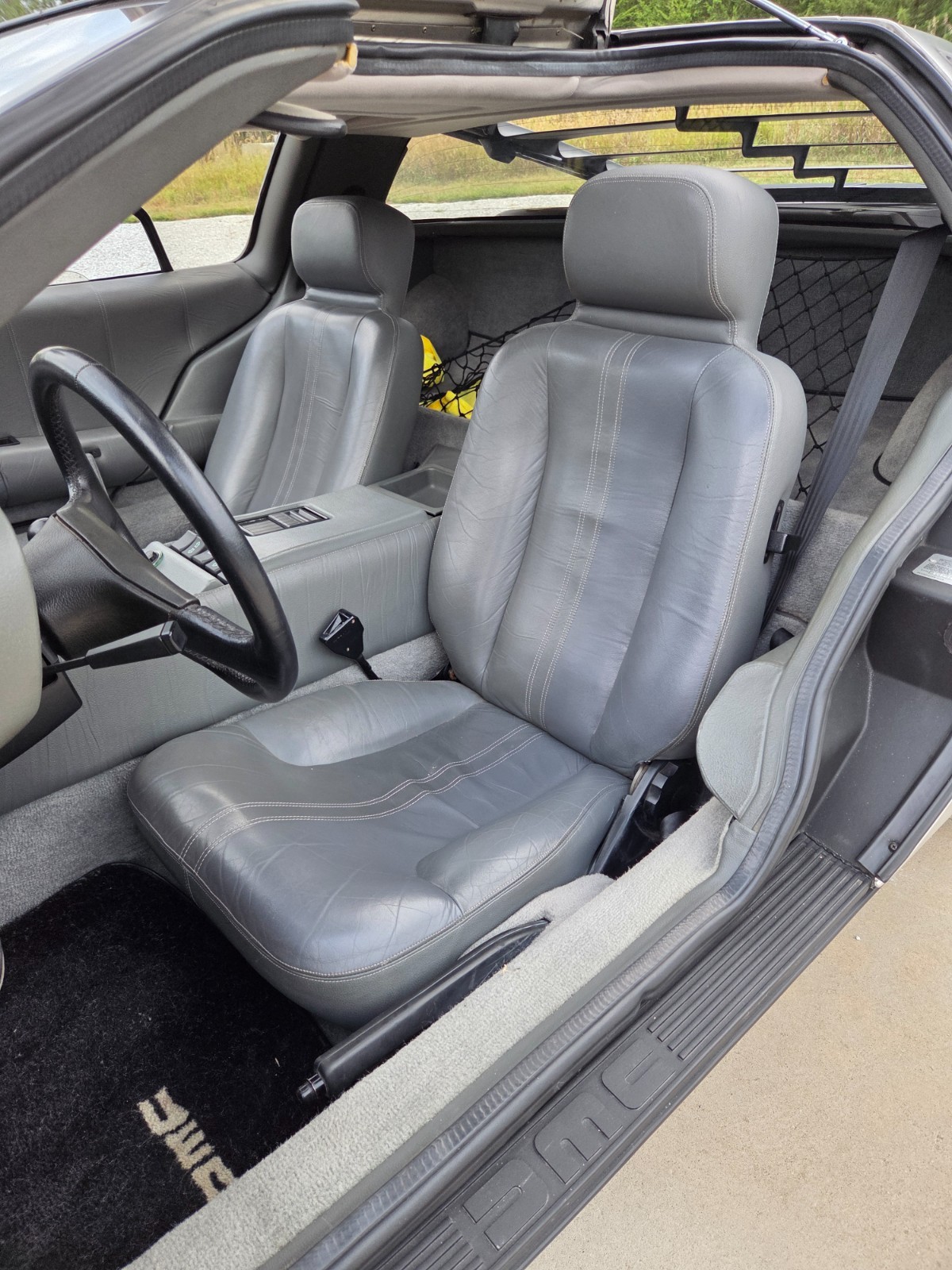 DeLorean-DMC12-1981-Coupe-10