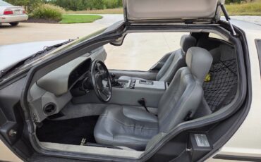 DeLorean-DMC12-1981-Coupe-12