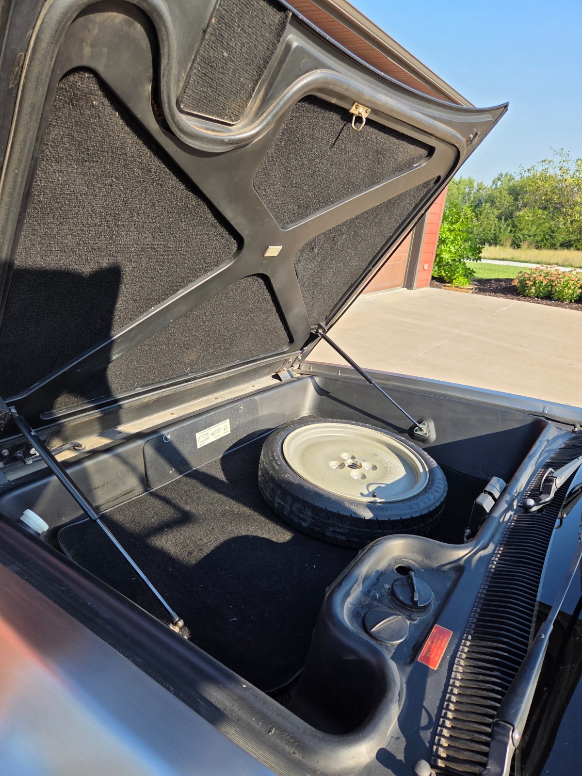 DeLorean-DMC12-1981-Coupe-7