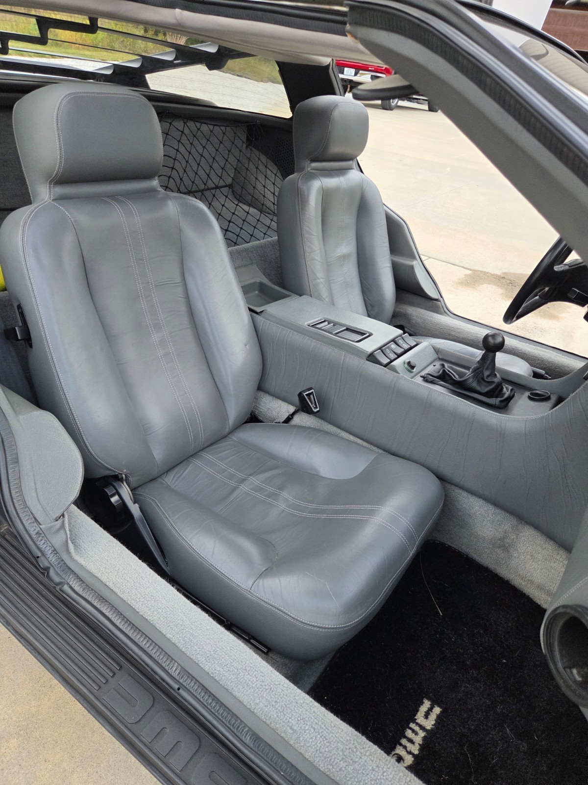 DeLorean-DMC12-1981-Coupe-9