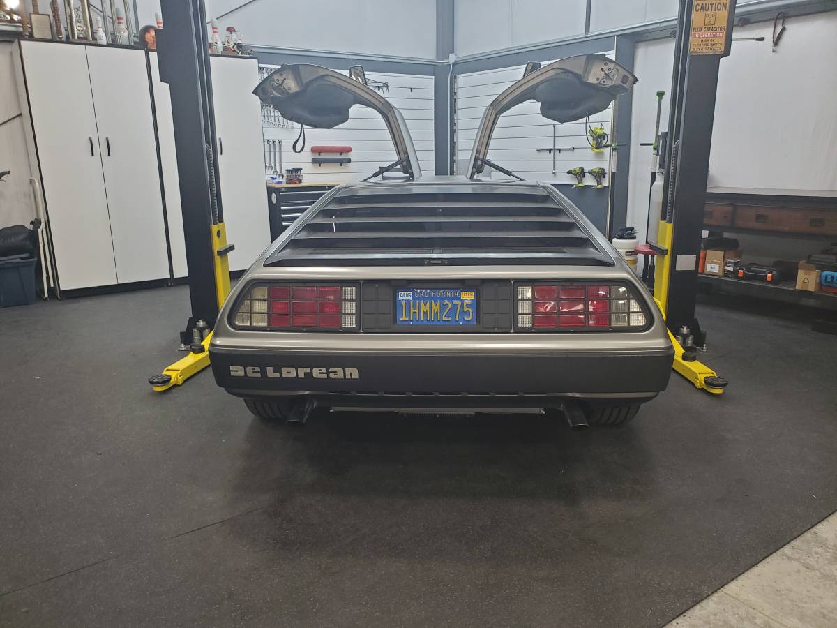 Delorean-dmc-12-1982-silver-8