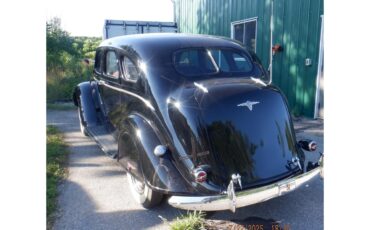 Desoto-S-2-airflow-1936-black-burgundy-2