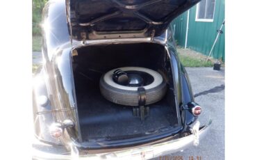 Desoto-S-2-airflow-1936-black-burgundy-7