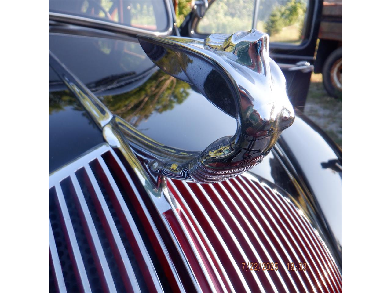 Desoto-S-2-airflow-1936-black-burgundy