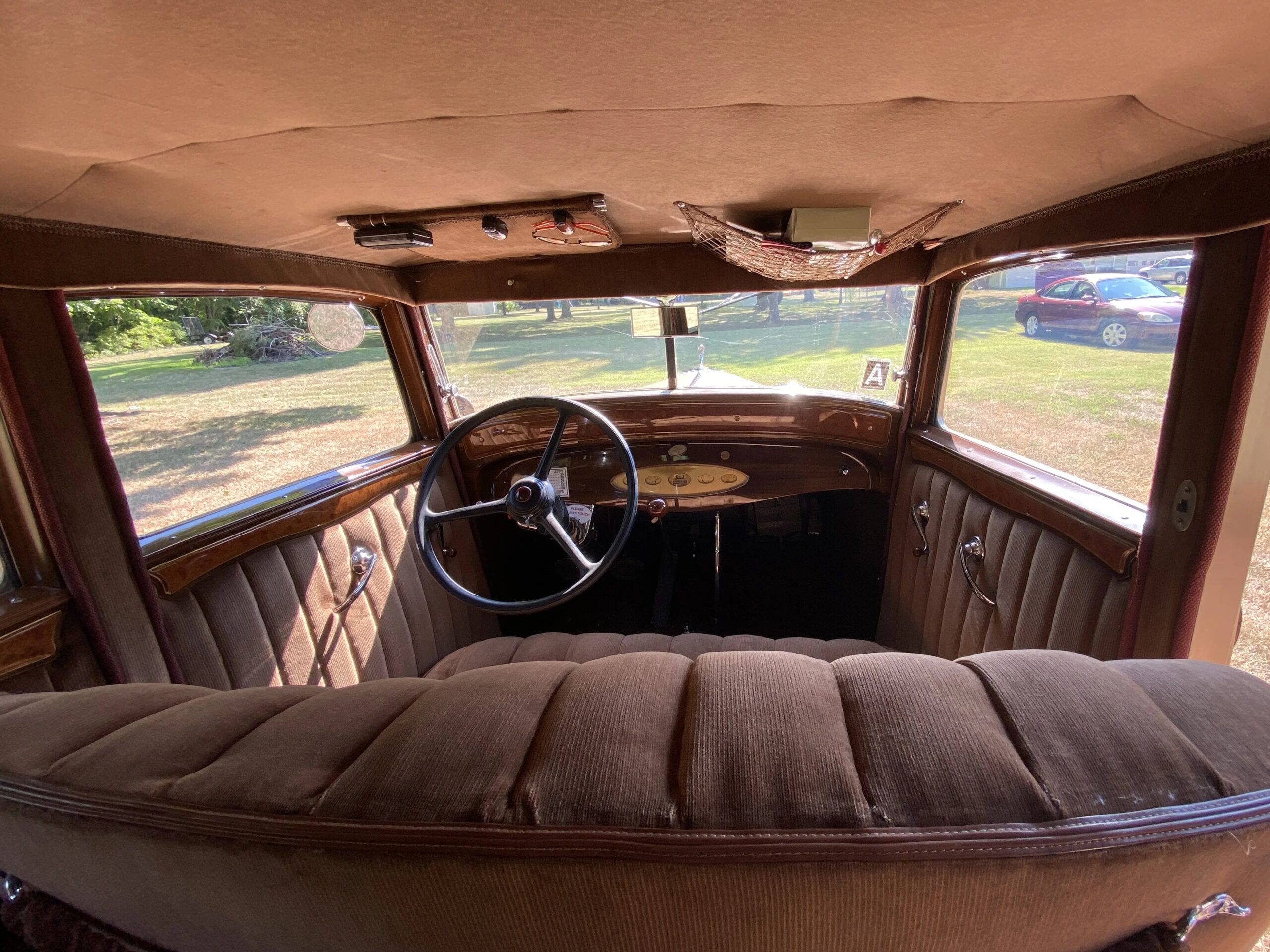 Desoto-Sc-1932-Tan-18