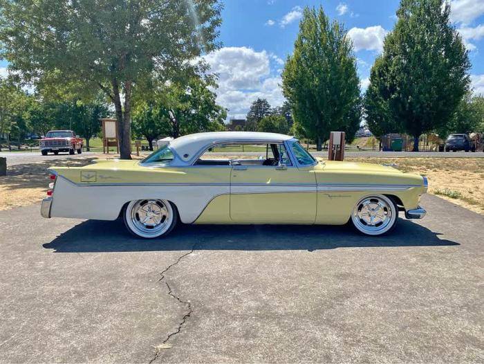 Desoto-firedome-sportsman-hemi-1956-yellow-3