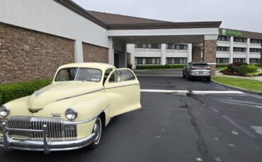 Desoto-s11-1946-yellow-14