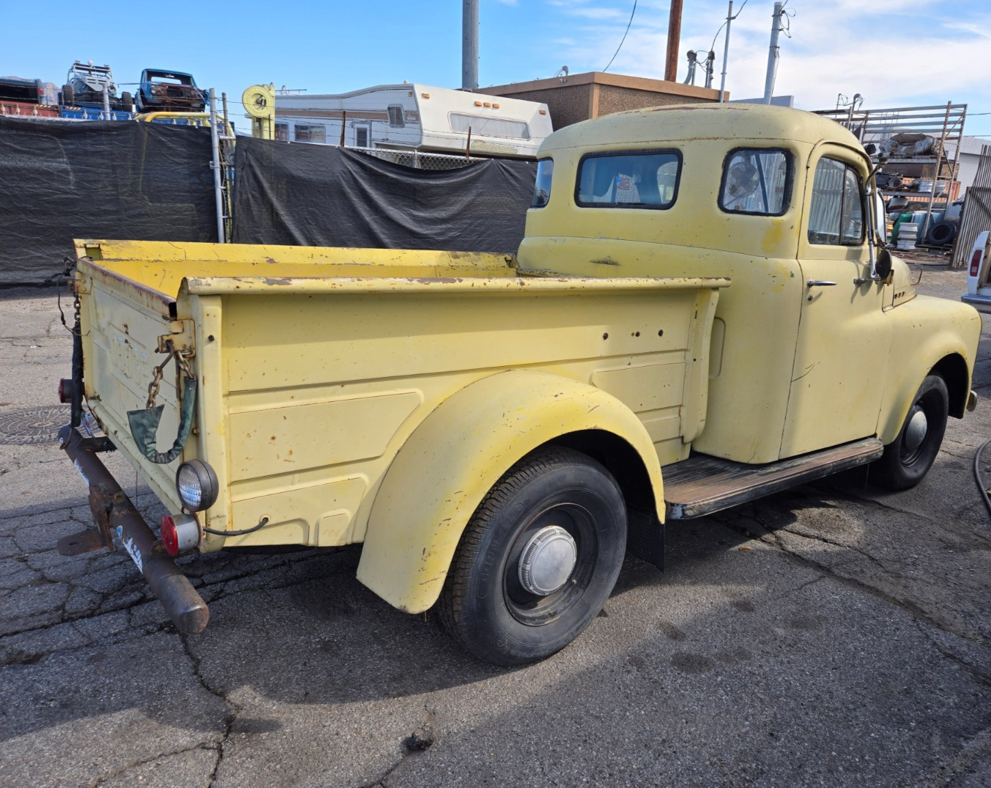Dodge-12-ton-truck-5-window-pilot-house-1952-Standard-Cab-Pickup-2