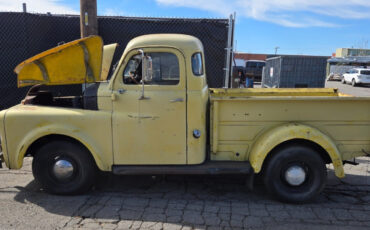 Dodge-12-ton-truck-5-window-pilot-house-1952-Standard-Cab-Pickup-4