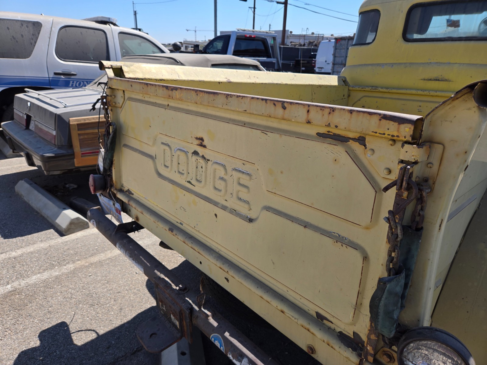 Dodge-12-ton-truck-5-window-pilot-house-1952-Standard-Cab-Pickup-7