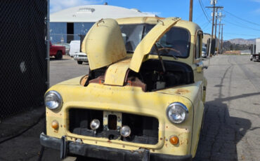 Dodge-12-ton-truck-5-window-pilot-house-B3B-108-1952-Standard-Cab-Pickup-1