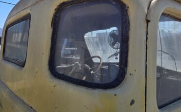 Dodge-12-ton-truck-5-window-pilot-house-B3B-108-1952-Standard-Cab-Pickup-6