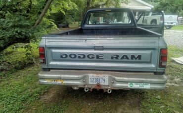 Dodge-1500-1985-1