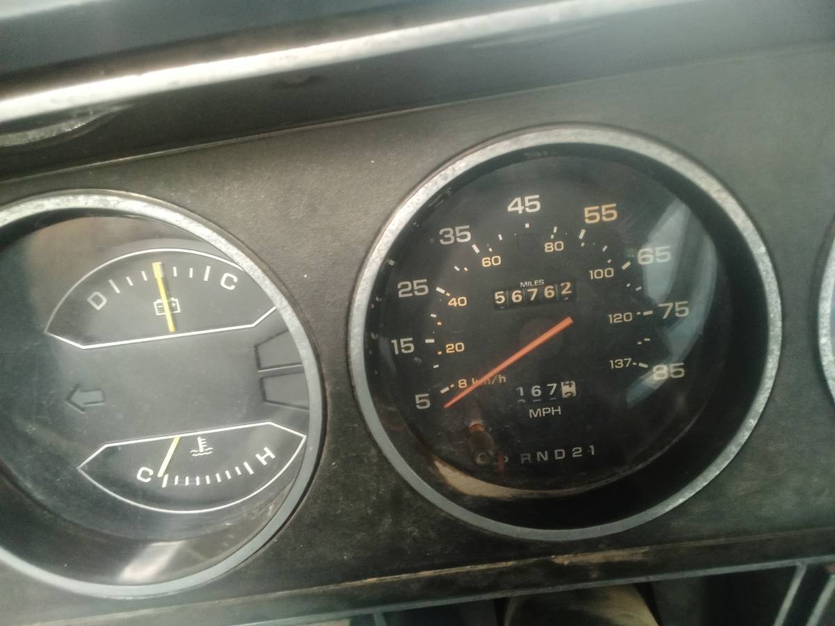 Dodge-1500-1985