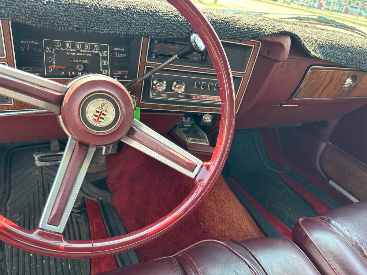 Dodge-1977-red-2