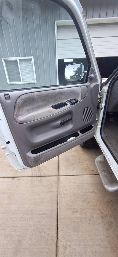 Dodge-2500-diesel-1994-white-6