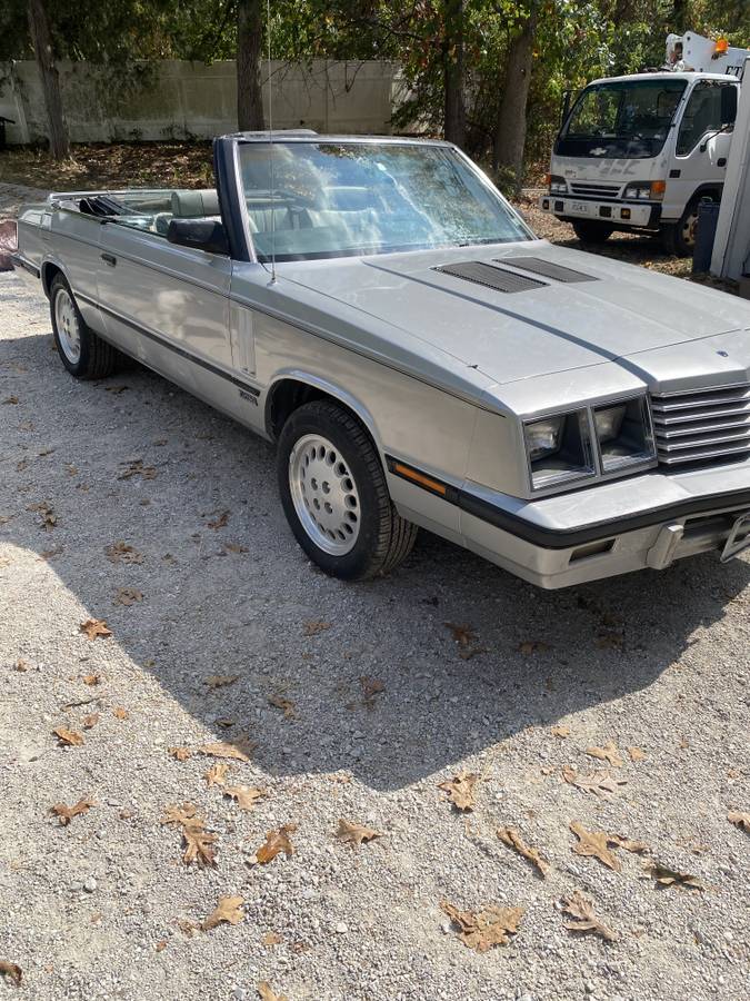 Dodge-600-1985-silver-1